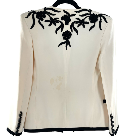 BEAUTIFUL VINTAGE FONTANA COUTURE OFF WHITE BLAZER WITH BLACK EMBROIDEREY - Picture 3 of 5